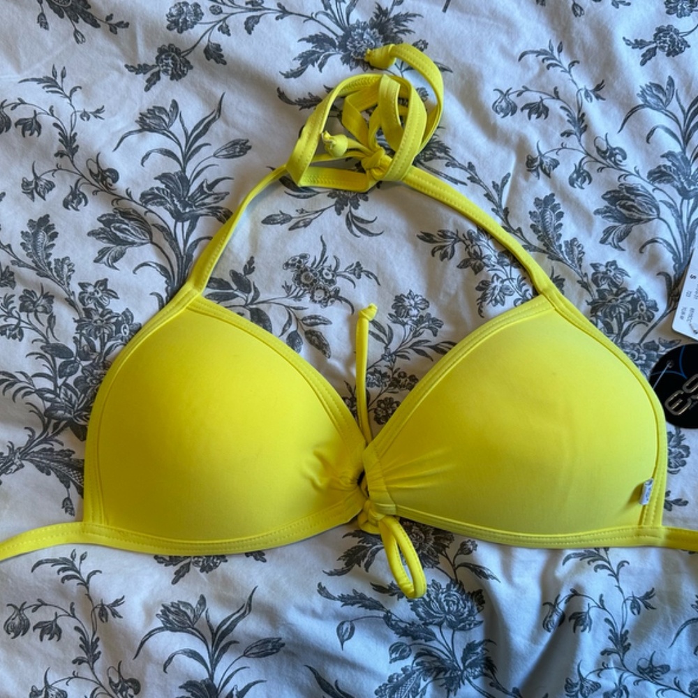 La Vie En Rose Bikini Top